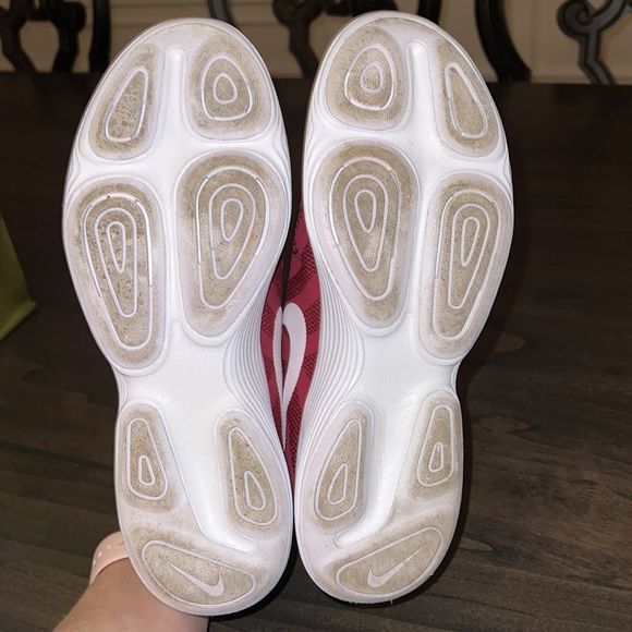 NIKE Revolution 4 Womens 9.5 EUC Burgundy NIKE Womens size - Picture 8 of 9